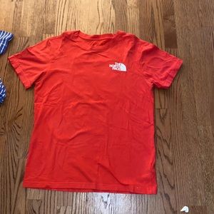 Men’s north face tee shirt